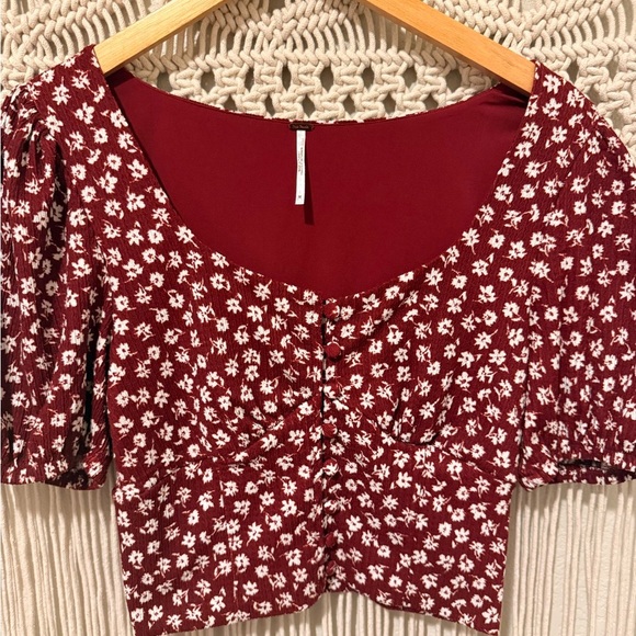 Free People Women’s Red Floral Top – Daisy Chain Cropped Blouse, Boho Bohemian S - Picture 1 of 2